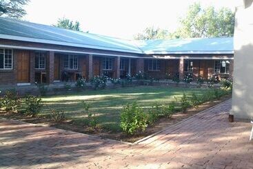 پانسیون Village Lodge Harrismith