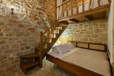 آپارتمانهای توریستها Rodia House