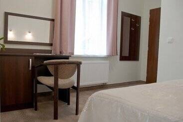 تختخواب و صبحانه Victoria Karpacz