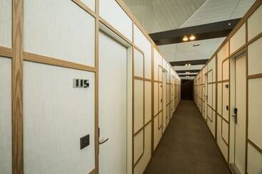 Capsule Hotel  Darakhyu  T1