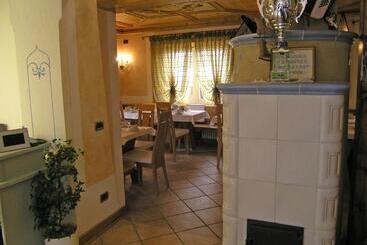 هتل B&b Meublè Giustina