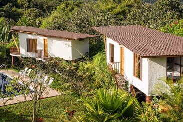 هتل Coffee Lodge Cristal Glamping & Spa