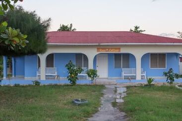 هتل Golden Sands Guest House
