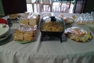 هتل Rekona Lodge