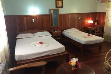 هتل Rekona Lodge