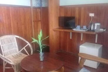 هتل Rekona Lodge