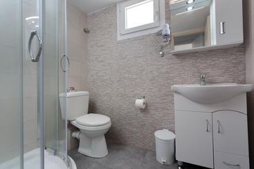 Bizas Rooms & Studios