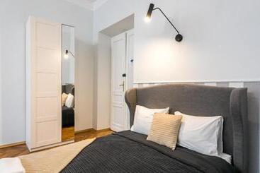 Old Town Residence Bis