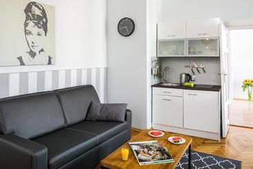 Old Town Residence Bis