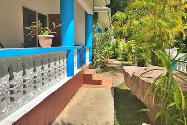 Acquario Guesthouse - Anse Volbert Village