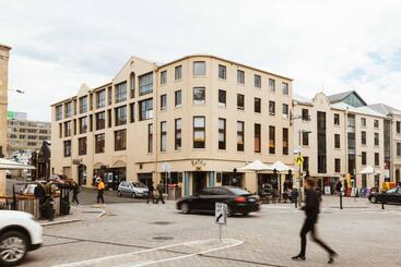 هتل Salamanca Galleria Apartments