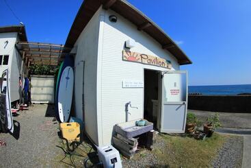 پانسیون Pavilionsurf&lodge