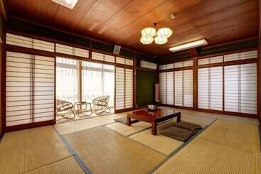 Ryokan Sakamotoya