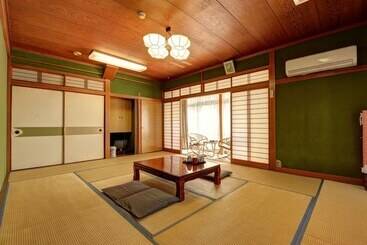 Ryokan Sakamotoya