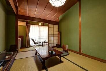 Ryokan Sakamotoya