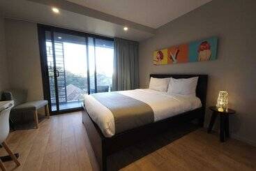 Апарт-отель Studio 8 Residences   Adults Only