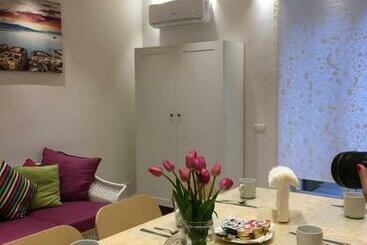 B&b Napoli La Scalinata Di Chiaia