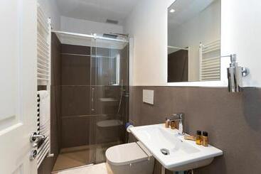 تختخواب و صبحانه Florence Luxury Guest House