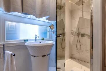 تختخواب و صبحانه Florence Luxury Guest House
