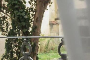 تختخواب و صبحانه Florence Luxury Guest House