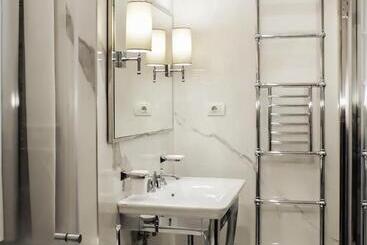 تختخواب و صبحانه Florence Luxury Guest House