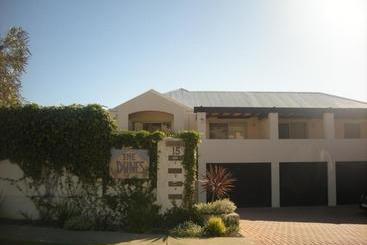 דירות לתיירים Dunes Scarborough Beach