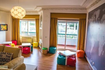 Help Yourself Hostels  Carcavelos Coast