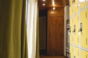 Help Yourself Hostels  Carcavelos Coast
