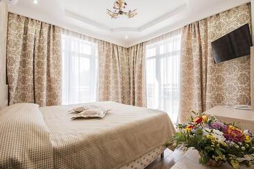 هتل Ahilleon Park Boutique
