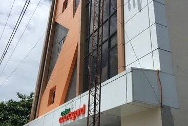 هتل Cebu Courtyard
