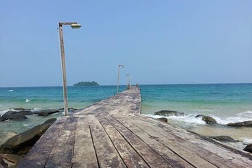 هتل Tree House Bungalows