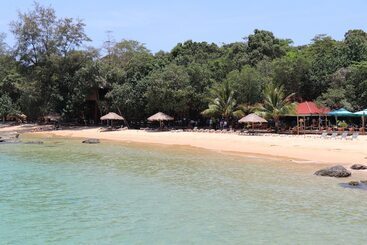 هتل Tree House Bungalows