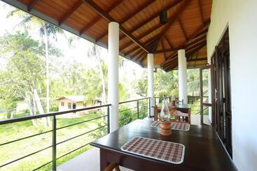 پانسیون River Breeze Villa Bentota