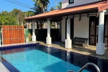 پانسیون River Breeze Villa Bentota