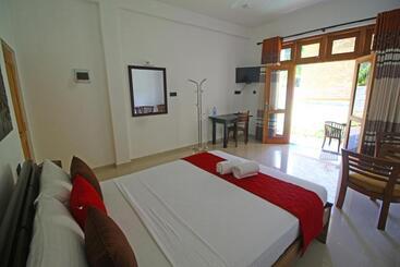 پانسیون River Breeze Villa Bentota