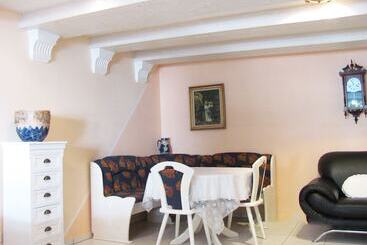 Apartment Storchenfärbe