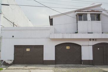تختخواب و صبحانه Casa Nola