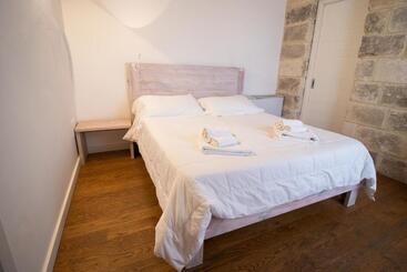 تختخواب و صبحانه Sui Tetti Luxury Rooms