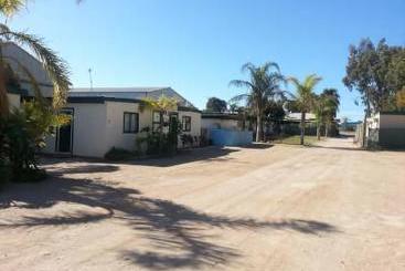 هتل A1 Cabins Ceduna