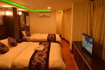 هتل Holiday Inn