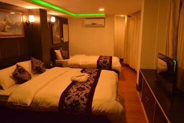 هتل Holiday Inn