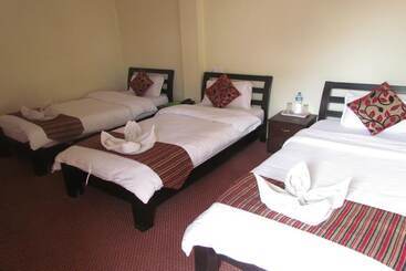 هتل Holiday Inn