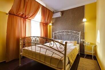 هتل Marton Villa Diego