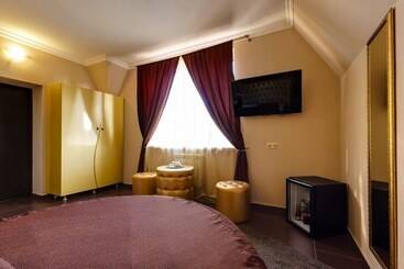 هتل Marton Villa Diego