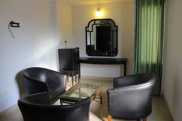 هتل Mount Residency