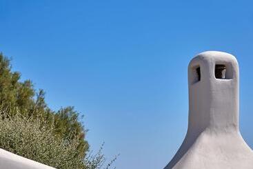 Incognito Beach Villa Santorini