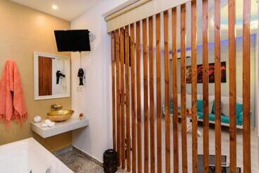 پانسیون Diamond Luxury Suites