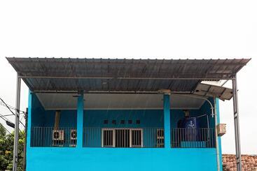 پانسیون Reddoorz Near Halim Perdanakusuma