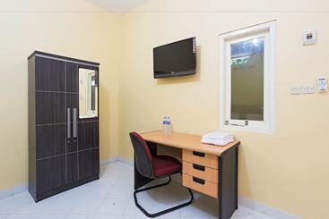 پانسیون Reddoorz Near Halim Perdanakusuma