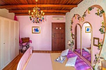 پانسیون Villa Ria